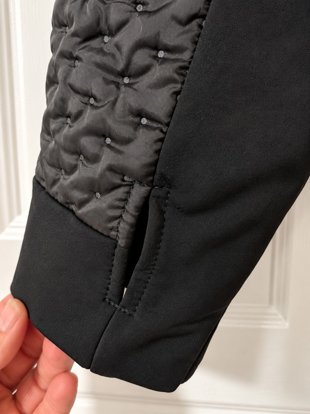 Touch by Alyssa Milano Seattle Seahawks Womans Full Zip Black Quilted Jacket- L - Picture 5 of 7